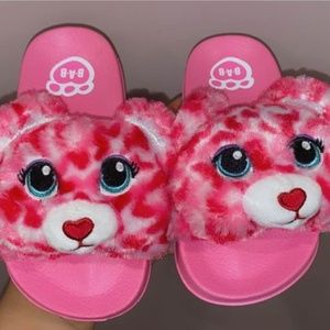 Girl slippers